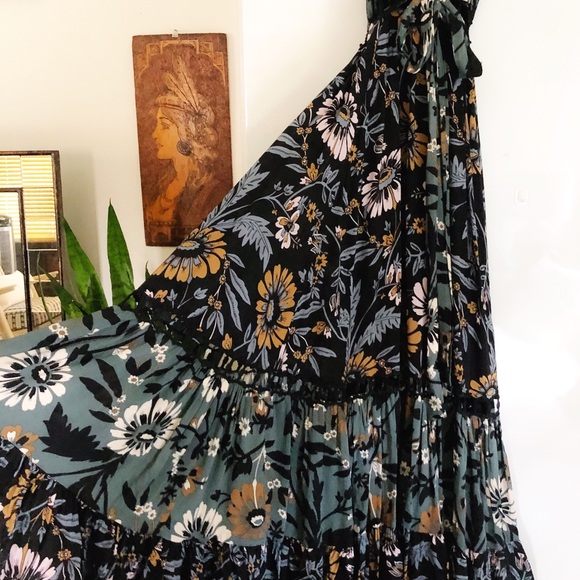 Free People Dresses & Skirts - Free People Stunning Green/Black Dress